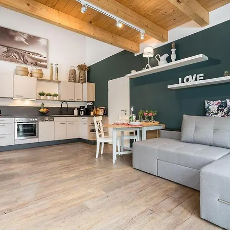 Ferienwohnung-zwischen-den-seen 아파트 레힐린